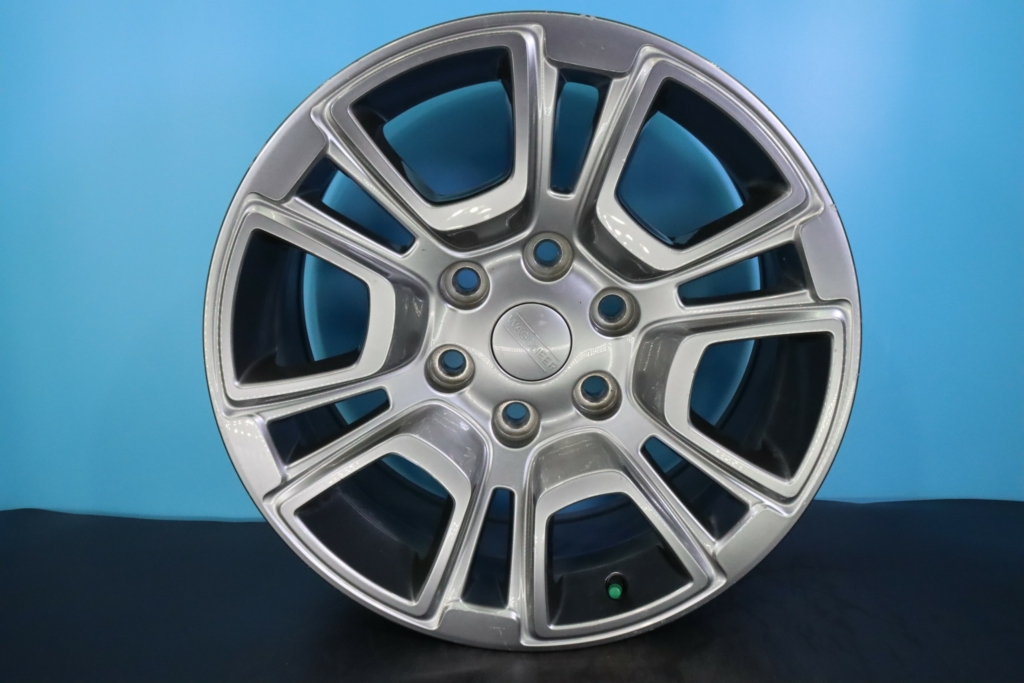2022-2023 Jeep Wagoneer 18" OEM Rim