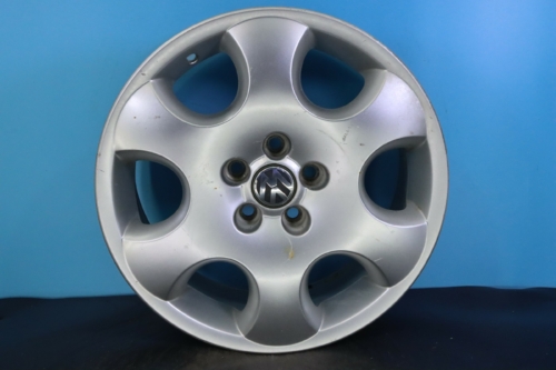 Volkswagen Beetle 2002 03 04 2005 16" OEM Rim Wheel 69779 1C0601025G091 97112320