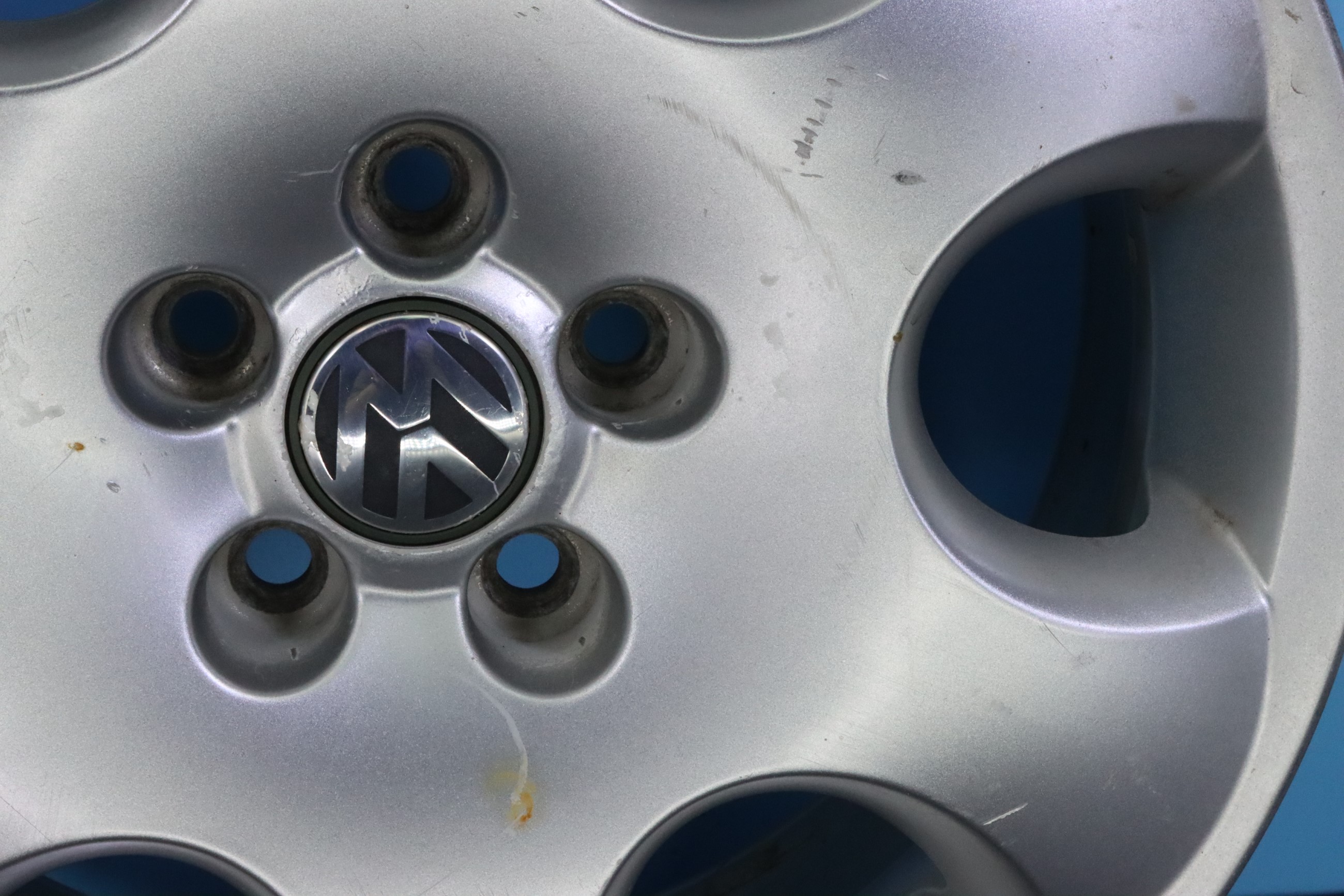 Volkswagen Beetle 2002 03 04 2005 16" OEM Rim Wheel 69779 1C0601025G091 97112320 - Image 6
