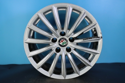 Alfa Romeo Giulia 2021 2022 17" OEM Rim Wheel 95040 156107470 93480153