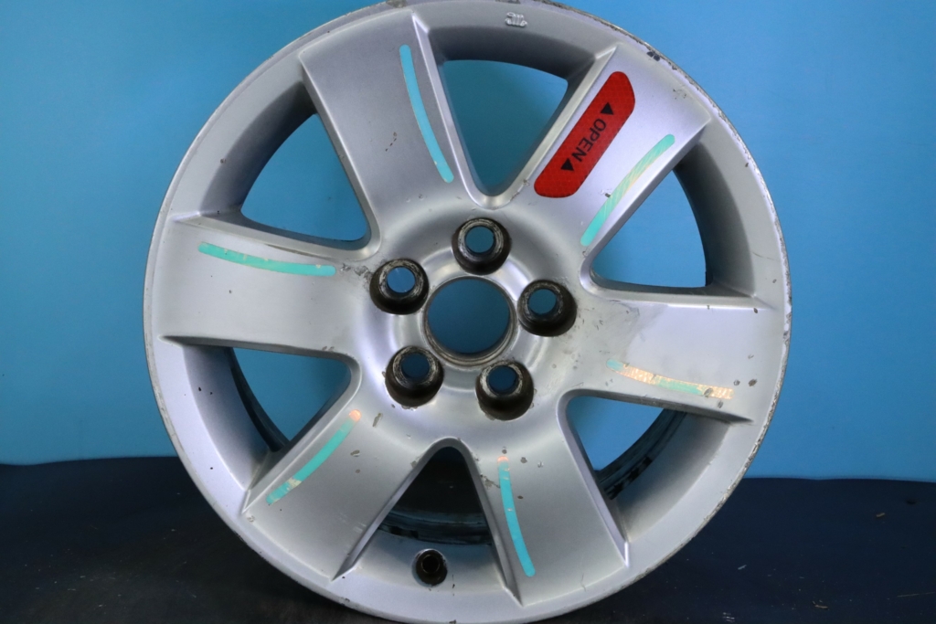 2003-2008 Toyota Corolla 15X6" OEM Wheel — interchange 69424