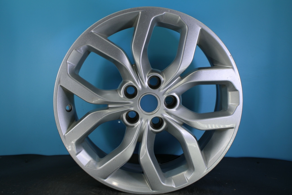 2015 Land Rover Range Rover Evoque 19" OEM Rim
