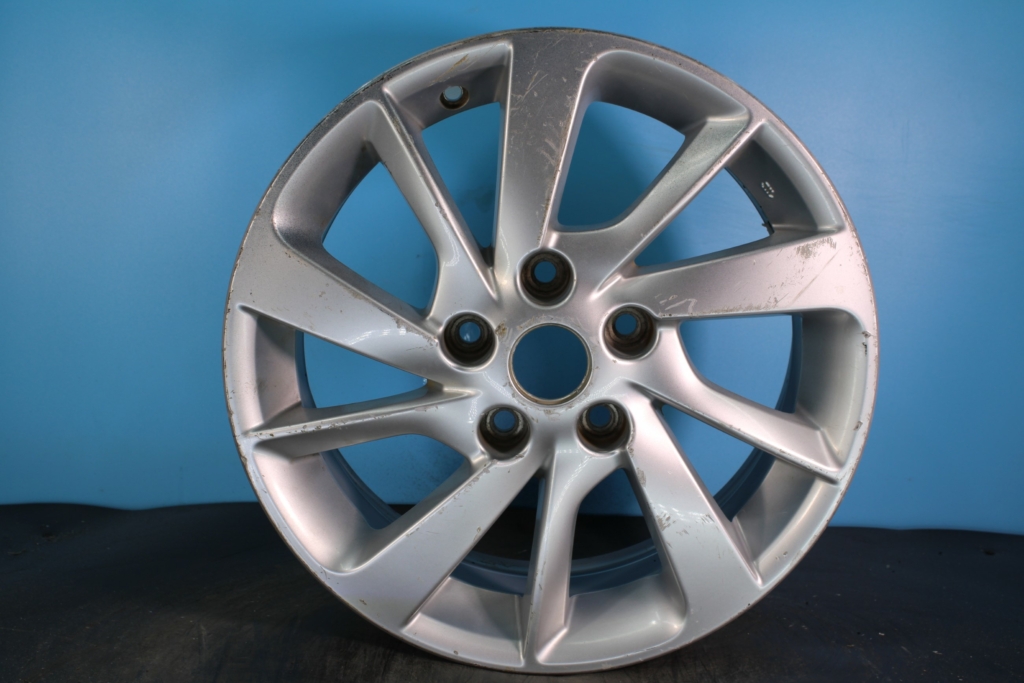 2013-2016 Nissan Sentra 16" OEM Wheel — interchange 62609