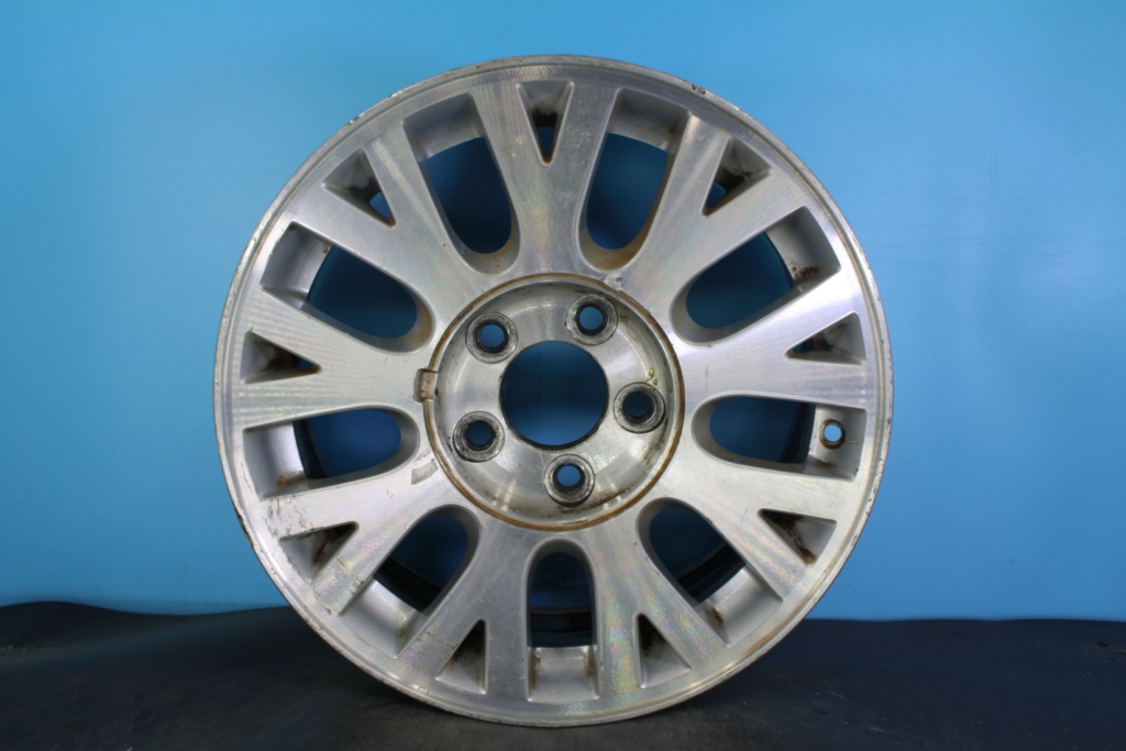2003-2005 Ford Crown Victoria 16" OEM Wheel — interchange 3497