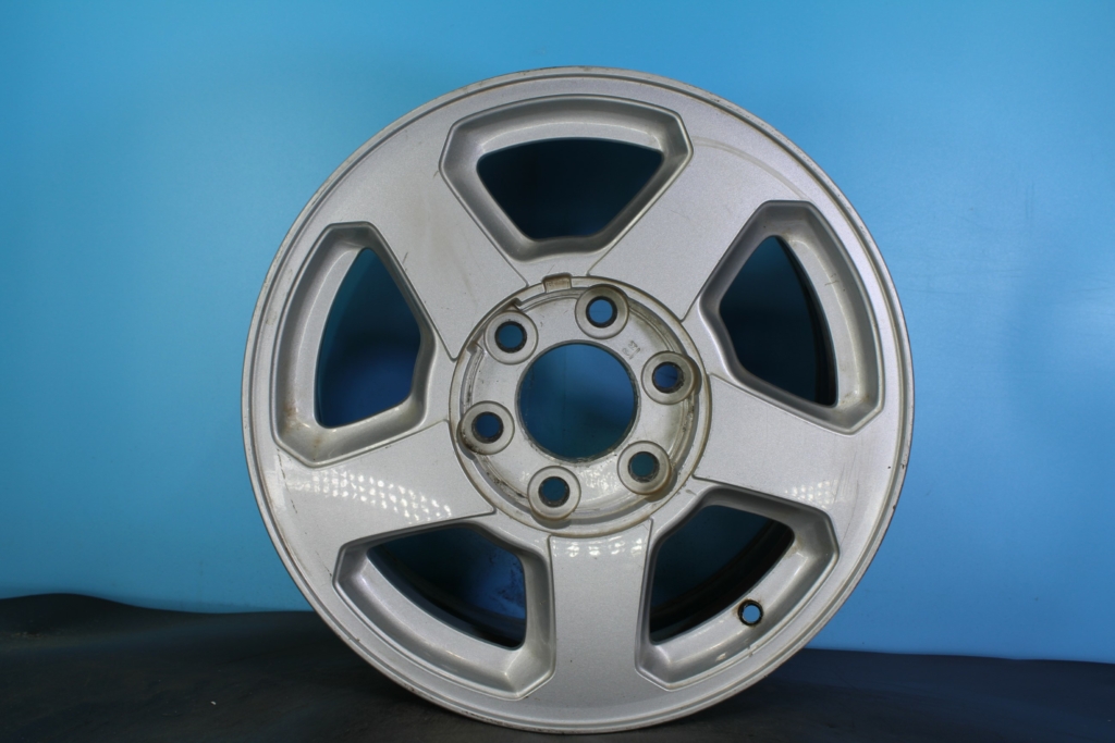 2002-2006 Chevrolet Trailblazer 16" OEM Wheel — interchange 5140