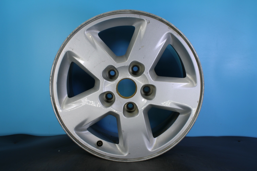 2011-2013 Jeep Grand Cherokee 17" OEM Wheel — interchange 9104