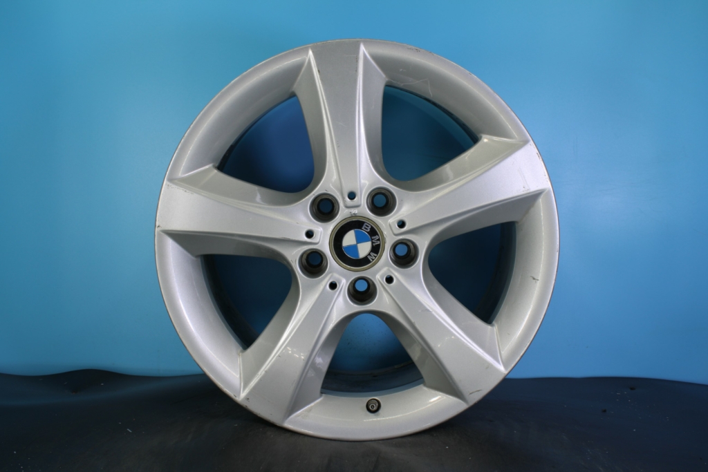 2007-2013 BMW X5 18" OEM Wheel — interchange 71168