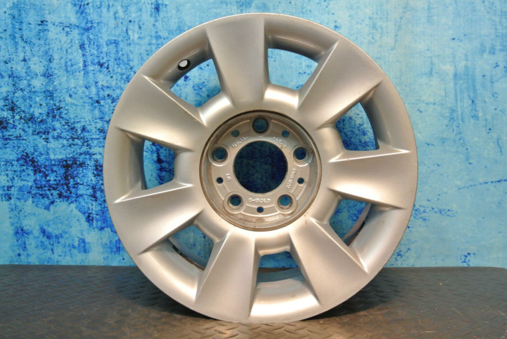 BMW 520d 520i E39 15" OEM Rim