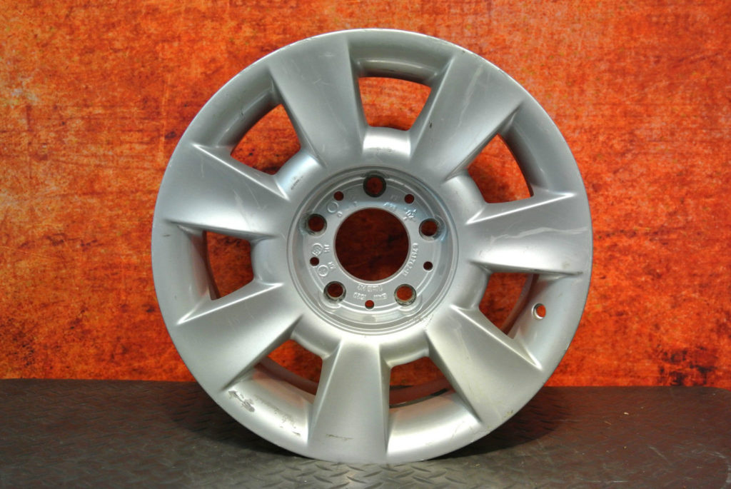 BMW 520d E39 OEM Rim