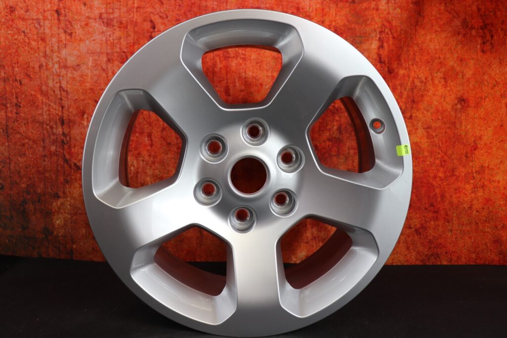 2019 Dodge Ram 1500 18" OEM Wheel — interchange 2670