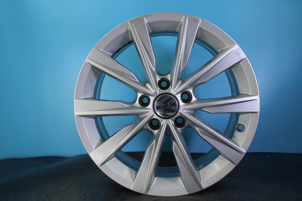 2012-2019 Volkswagen Beetle 17" OEM Rim
