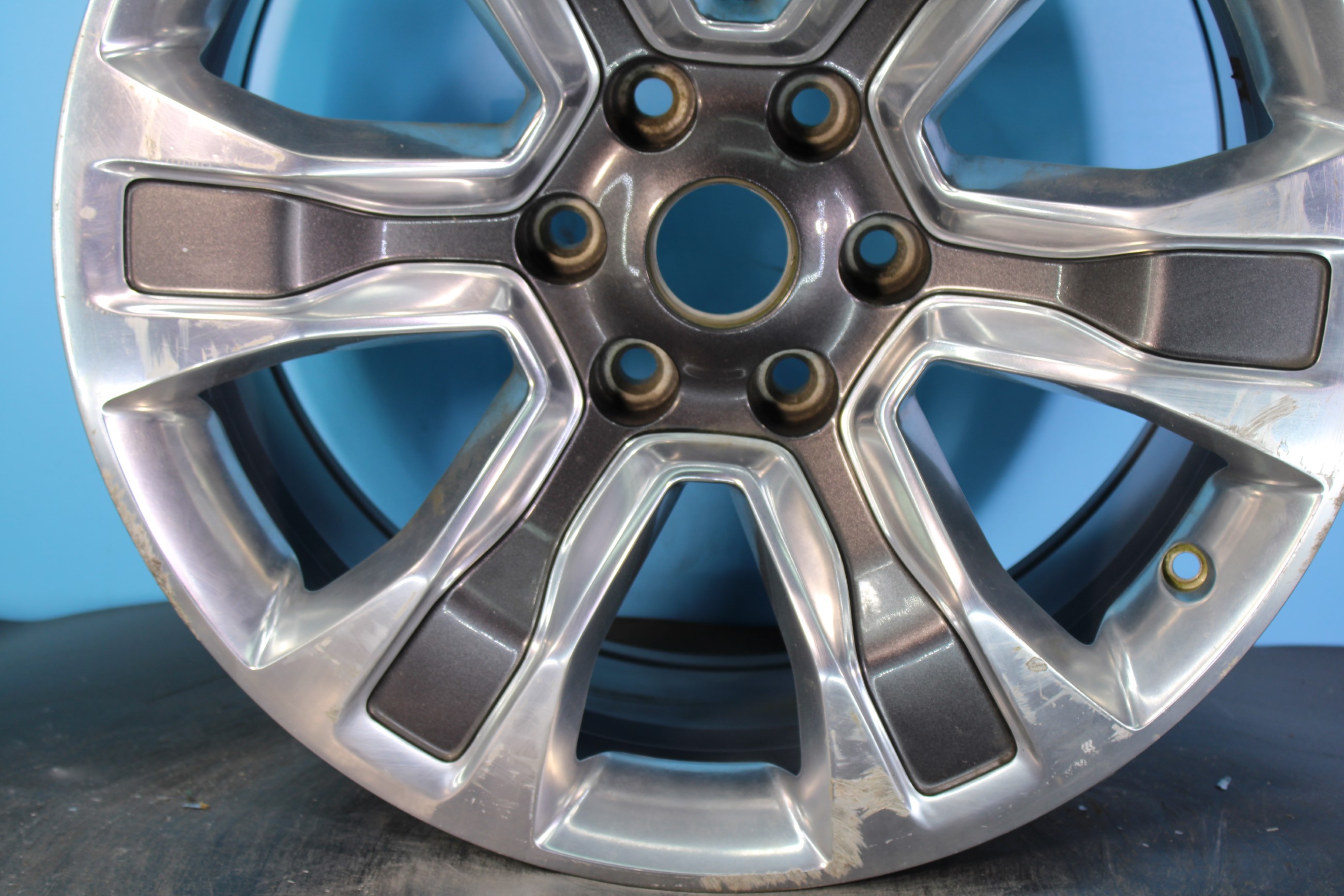 Dodge Ram 1500 2019 20 21 22 23 2024 20" OEM Rim Wheel 2678 5YD591AUAA - Image 2