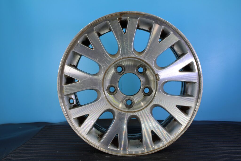 2000-2002 Oldsmobile Intrigue 16" OEM Wheel — interchange 3498