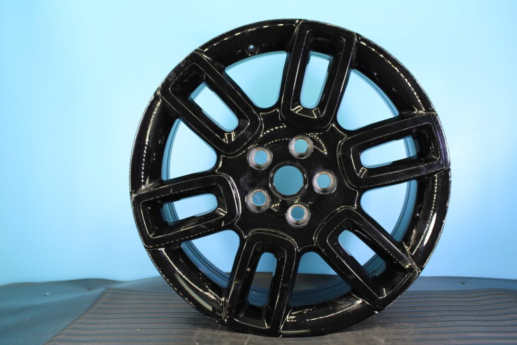 2020-2022 Land Rover Defender 19" OEM Rim