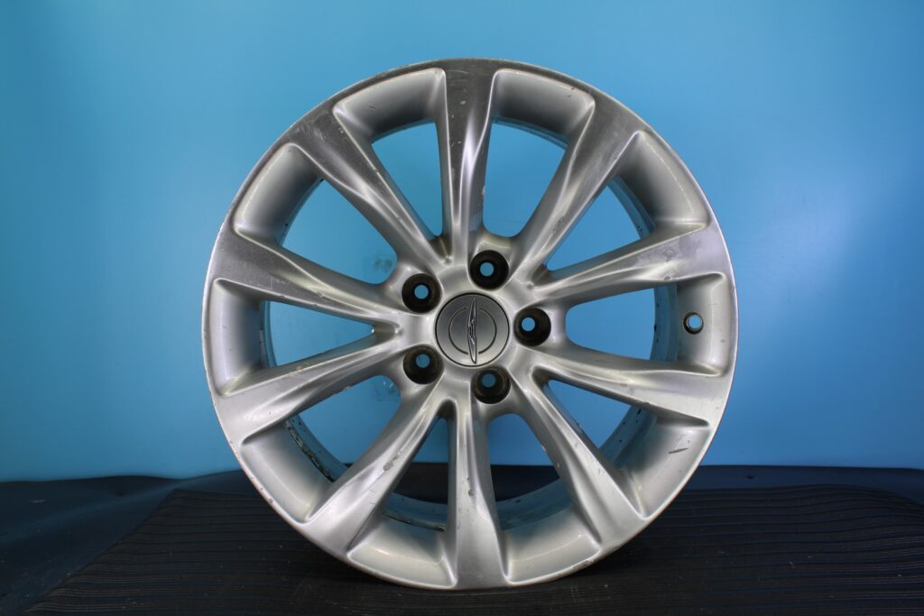 2015-2017 Chrysler 200 17" OEM Wheel — interchange 2513