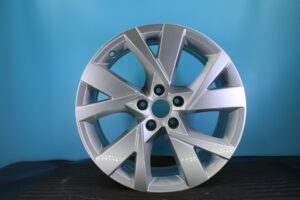 Volkswagen Atlas Cross Sport 2020 21 22 2023 18" OEM Rim Wheel 70080 3CM6010258Z8 96209075