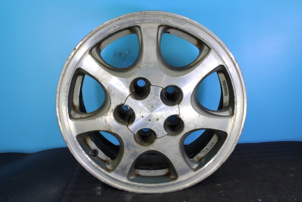 1999-2003 Toyota Solara 15" OEM Wheel — interchange 69378