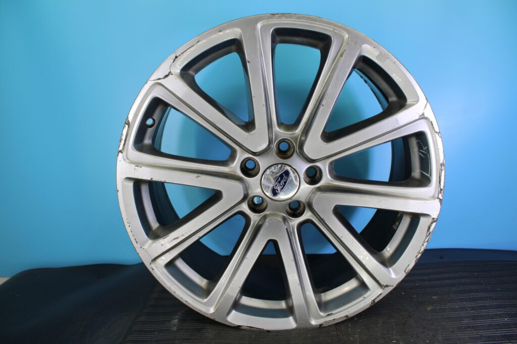 2015 Ford Explorer 20" OEM Rim