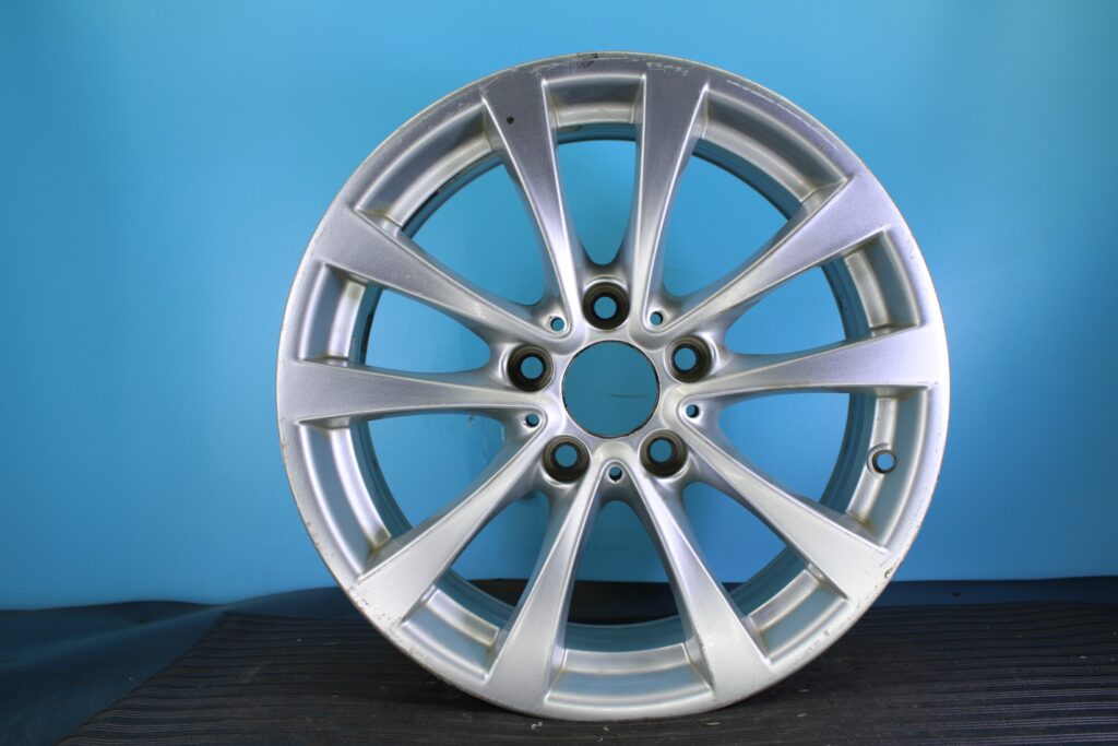 2012-2018 BMW 320i 328i 17" OEM Wheel — interchange 71536