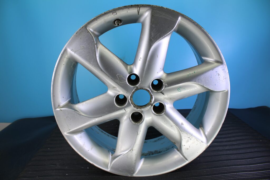 2009-2010 Nissan Murano 18" OEM Wheel — interchange 62517