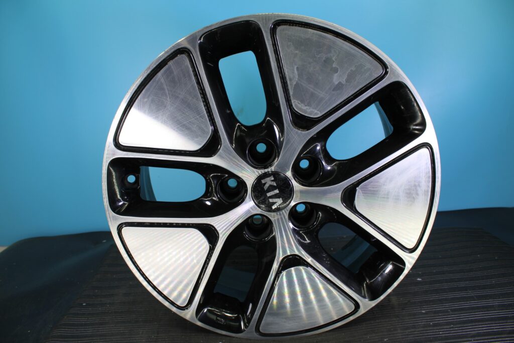 2011-2013 Kia Optima 17" OEM Wheel — interchange 74646